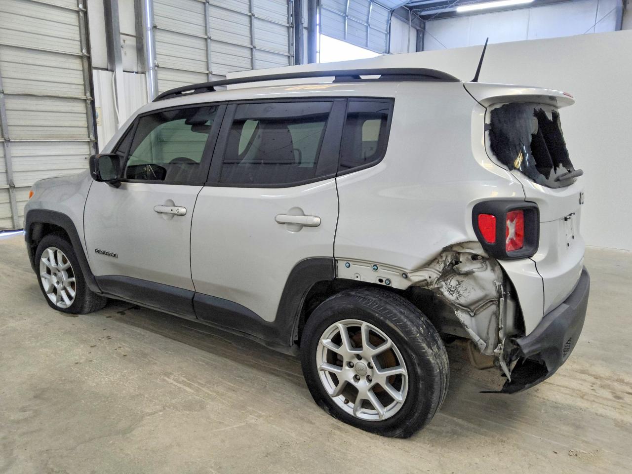 ZACNJAAB0LPL39152 · 2020 JEEP RENEGADE · 2/13