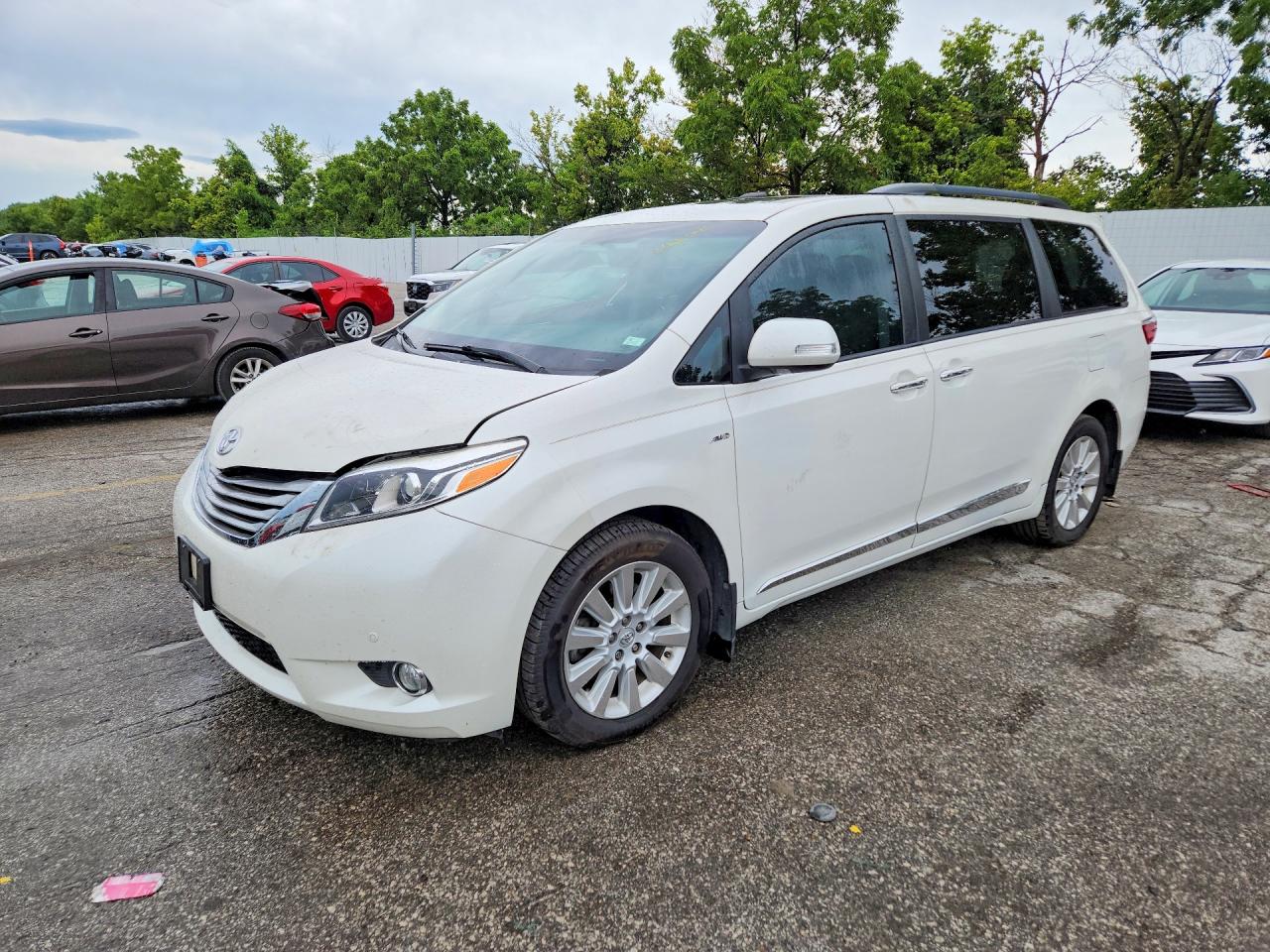 5TDDK3DCXGS144745 · 2016 TOYOTA SIENNA