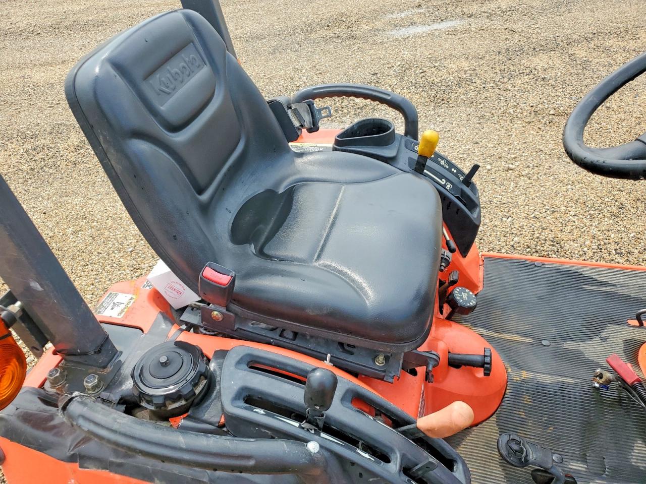 55775 · 2006 KUBOTA BX2350D · 6/10