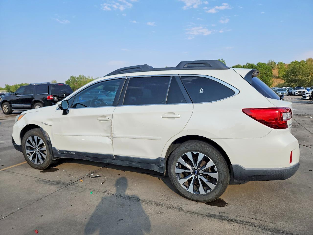 4S4BSBNC8F3242023 · 2015 SUBARU OUTBACK · 2/13