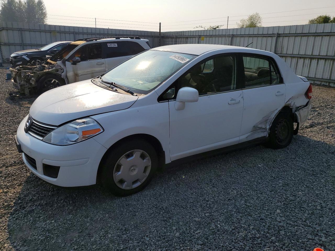 3N1BC11E38L388990 · 2008 NISSAN VERSA