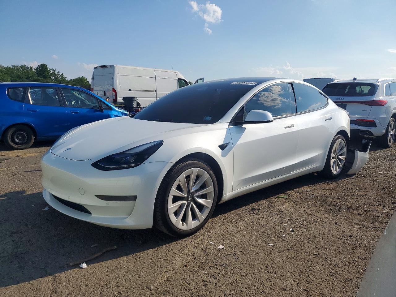 5YJ3E1EA9NF238704 · 2022 TESLA MODEL 3