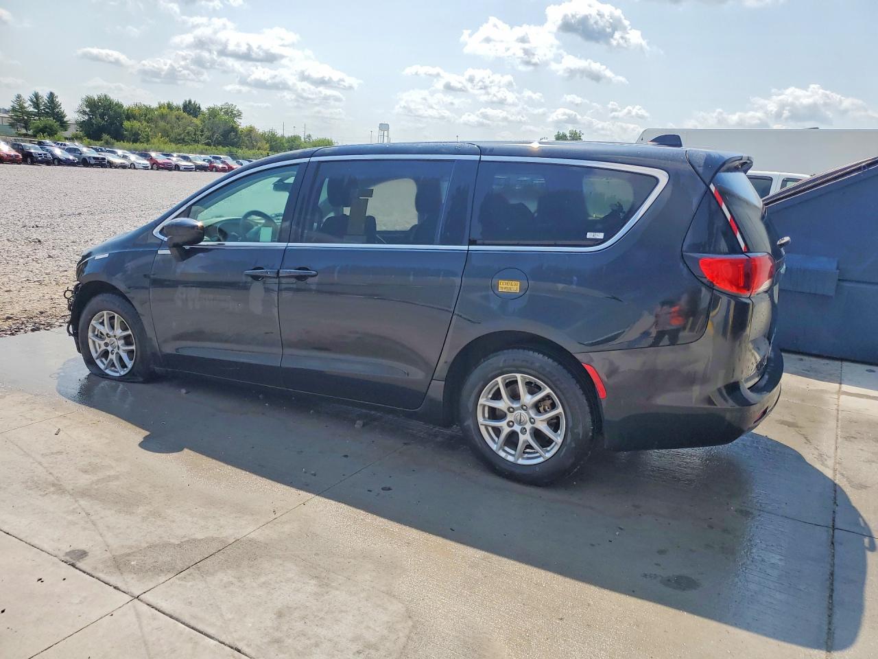 2C4RC1CG3NR203460 · 2022 CHRYSLER VOYAGER · 2/13