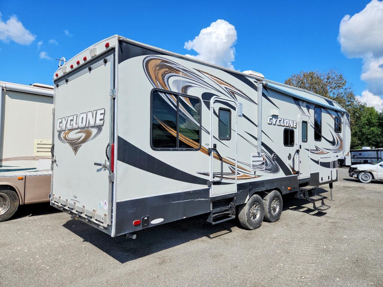 5SFCG3621CE247194 · 2012 HEARTLAND CYCLONE · 4/10