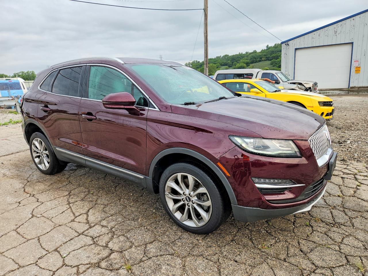 5LMCJ2D9XKUL12345 · 2019 LINCOLN MKC · 4/13