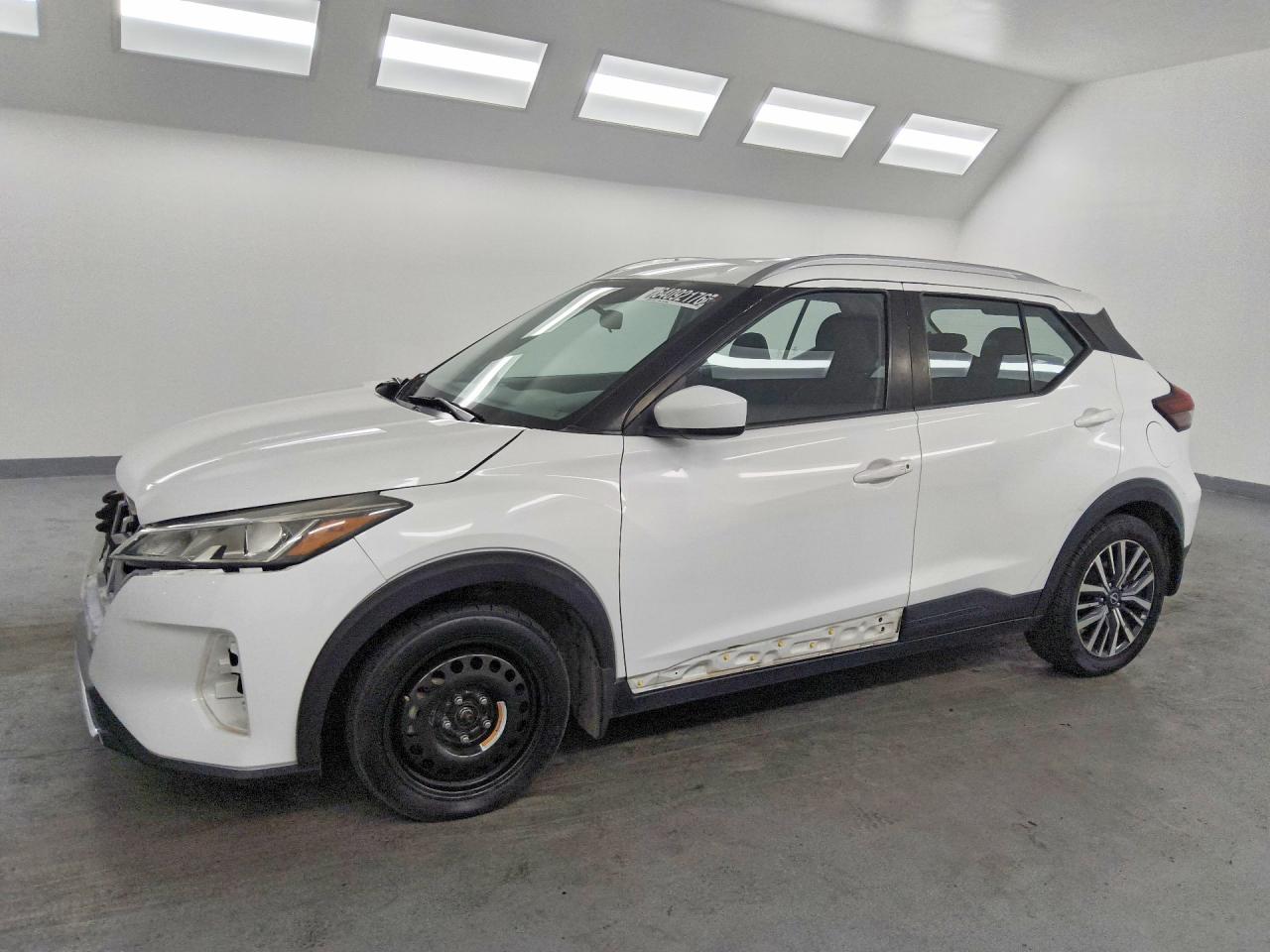 3N1CP5CV4NL505775 · 2022 NISSAN KICKS