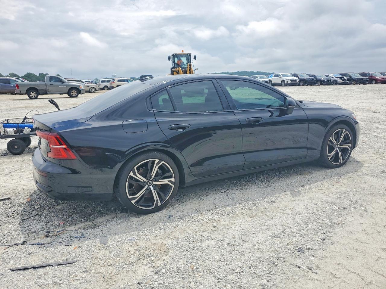 7JRL12TM8RG287338 · 2024 VOLVO S60 · 3/12