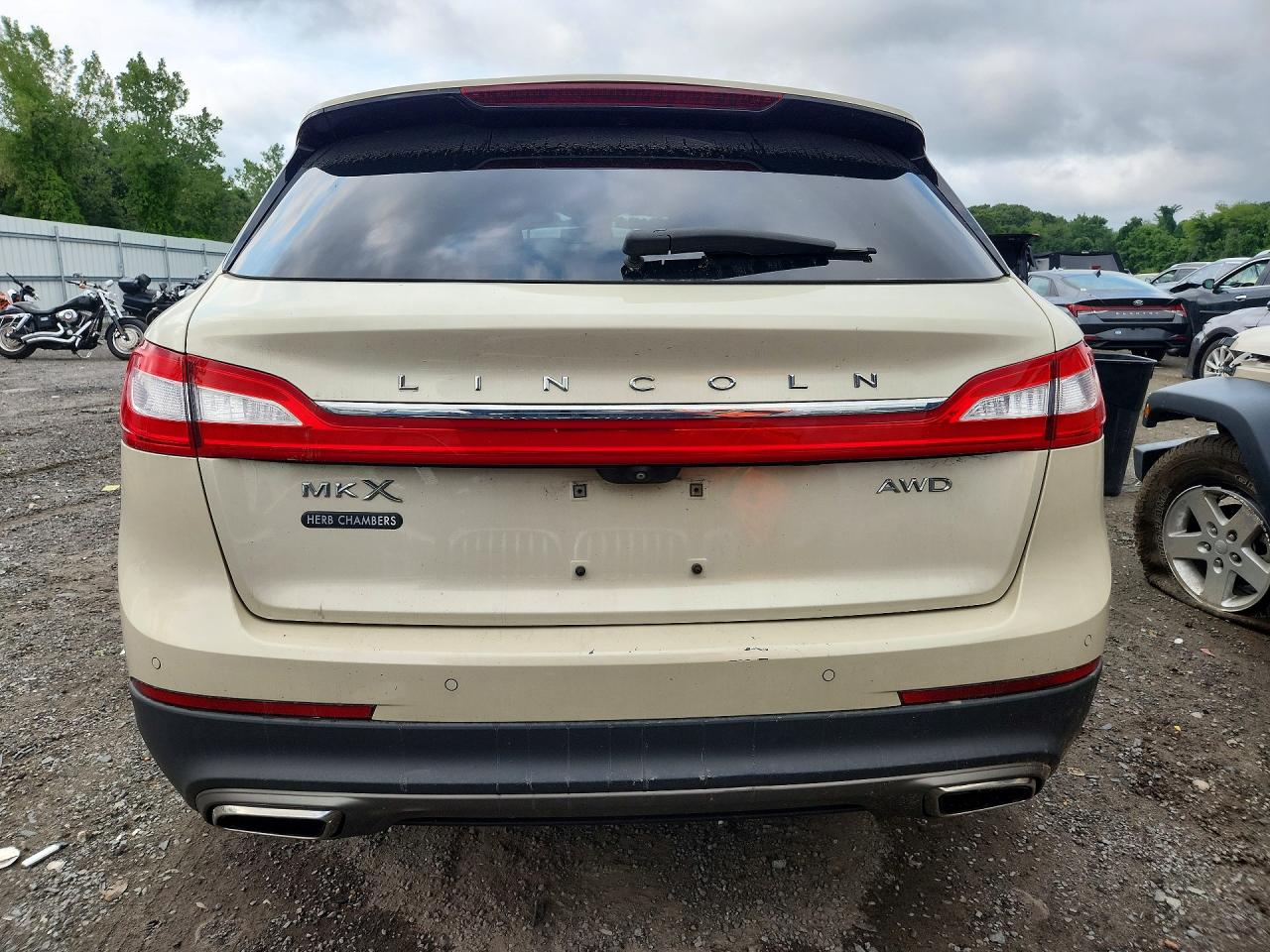 2LMTJ8KR9GBL80324 · 2016 LINCOLN MKX · 6/13