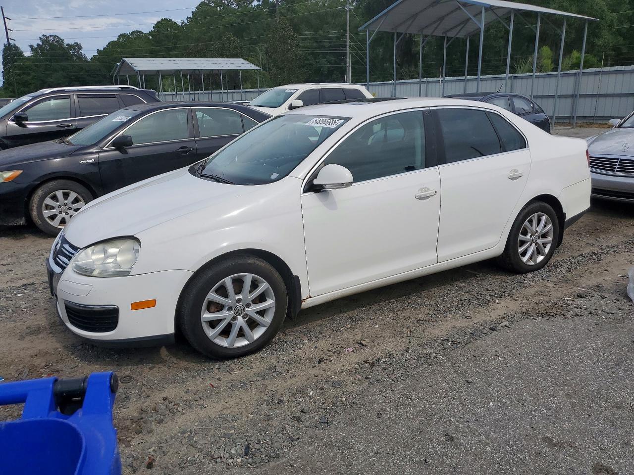 3VWRZ7AJ8AM045549 · 2010 VOLKSWAGEN JETTA