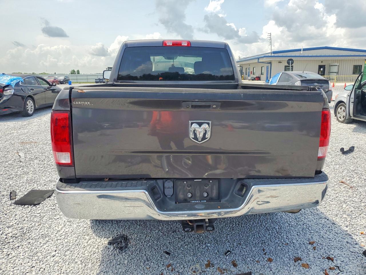 1C6RR6FG7LS128188 · 2020 RAM 1500 CLASSIC · 6/13