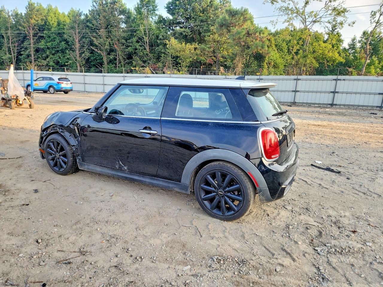 WMWXP7C52G2C60537 · 2016 MINI COOPER · 2/12