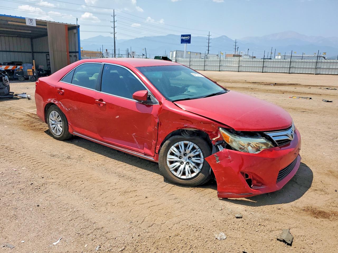4T1BF1FK0EU847697 · 2014 TOYOTA CAMRY · 4/12