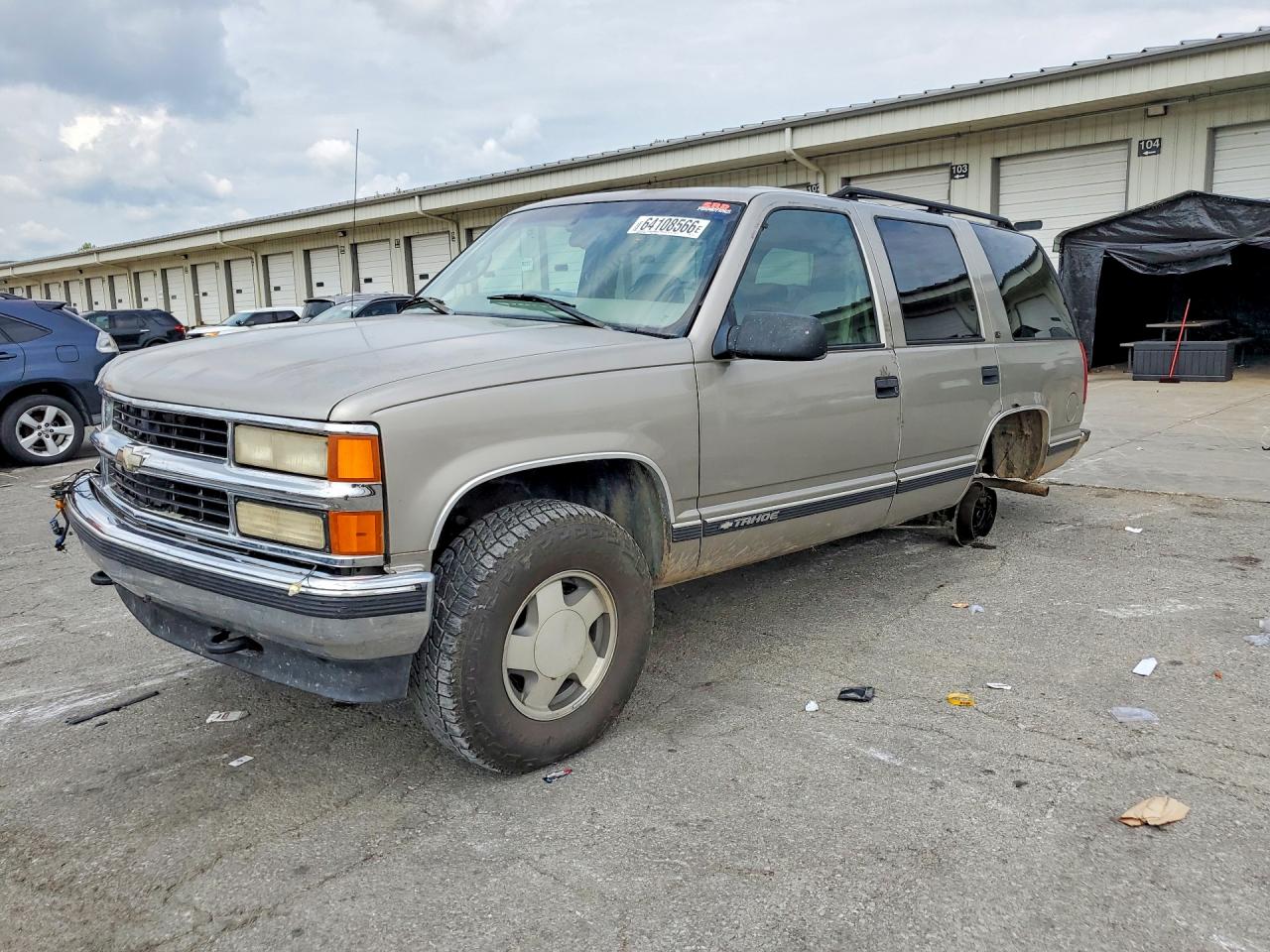 1GNEK13R9XJ517471 · 1999 CHEVROLET TAHOE
