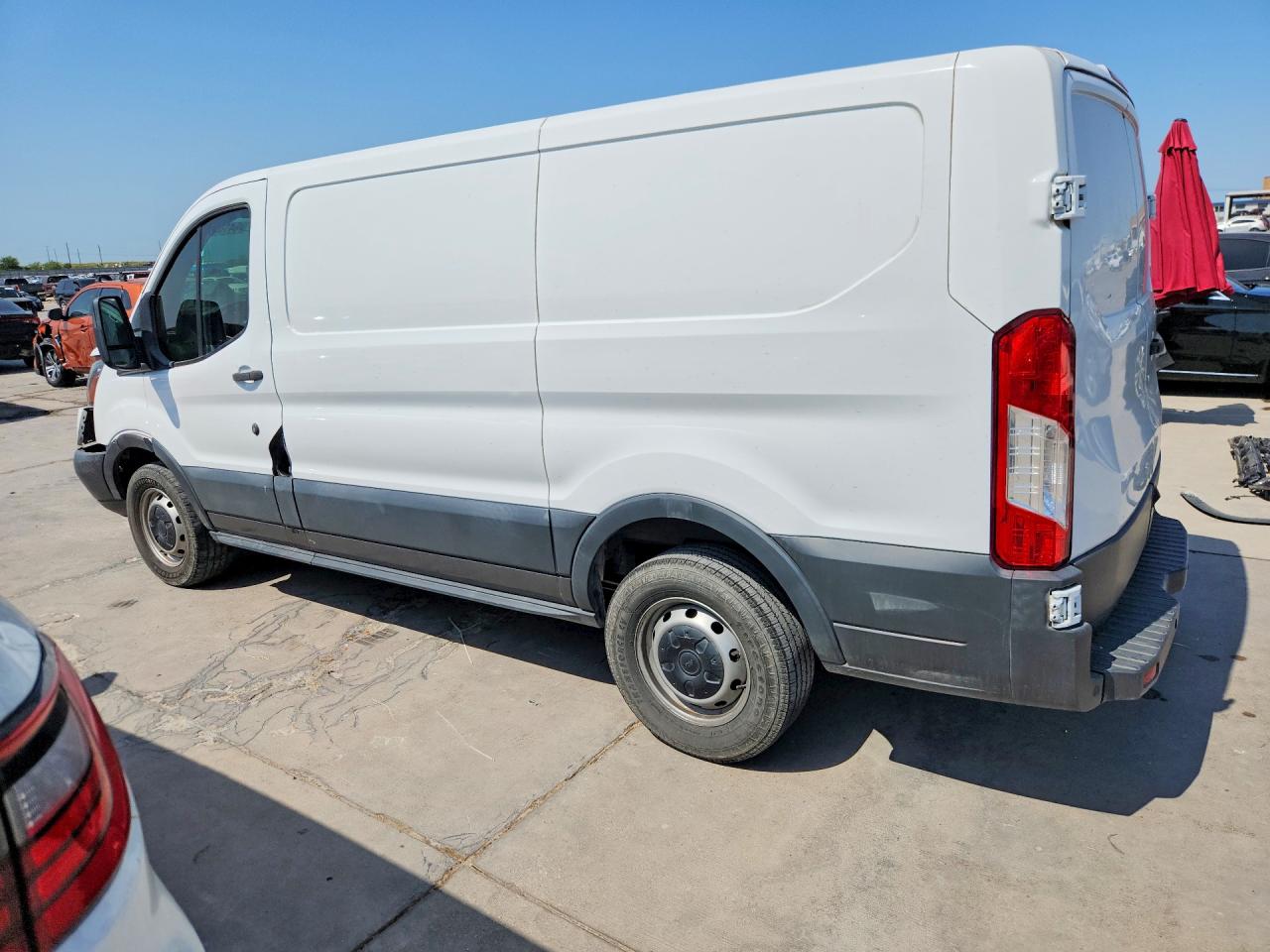 1FTYR1YM6JKA78617 · 2018 FORD TRANSIT · 2/14