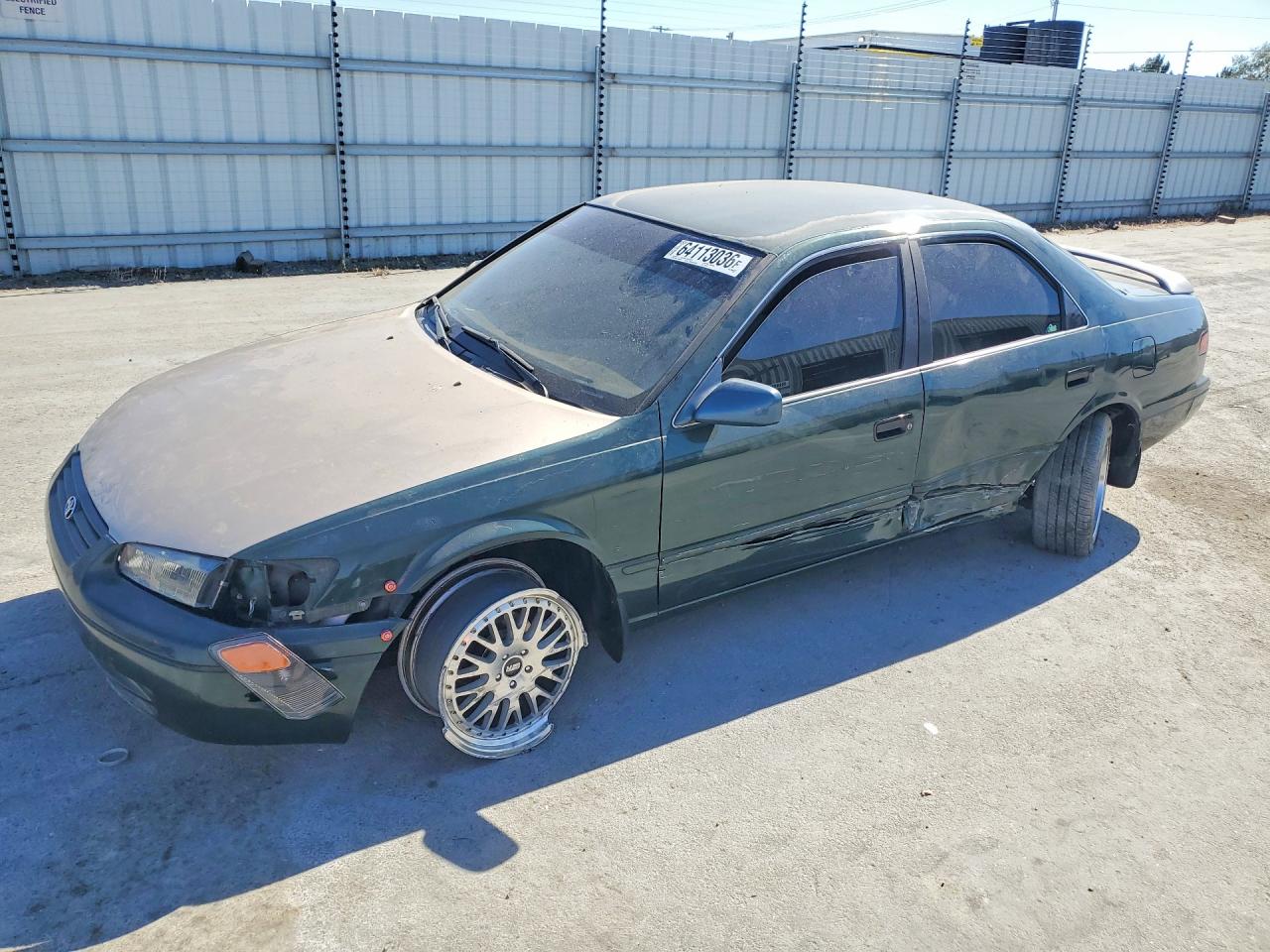 4T1BG22K9XU592124 · 1999 TOYOTA CAMRY