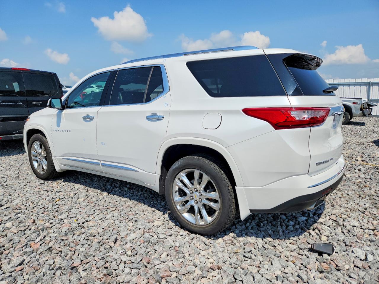 1GNEVJKW0KJ289982 · 2019 CHEVROLET TRAVERSE · 2/13