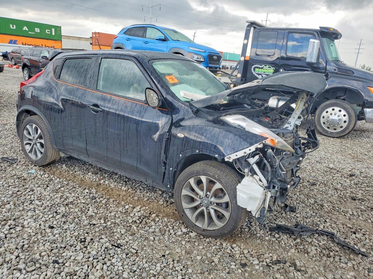JN8AF5MR8BT018549 · 2011 NISSAN JUKE · 4/12