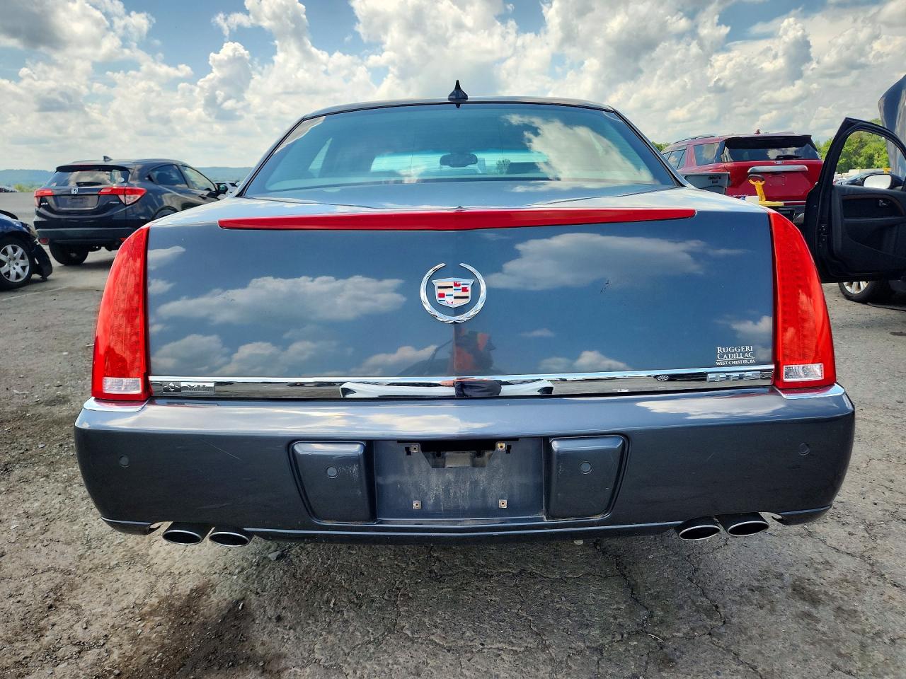 1G6KD5E64BU122737 · 2011 CADILLAC DTS · 6/12