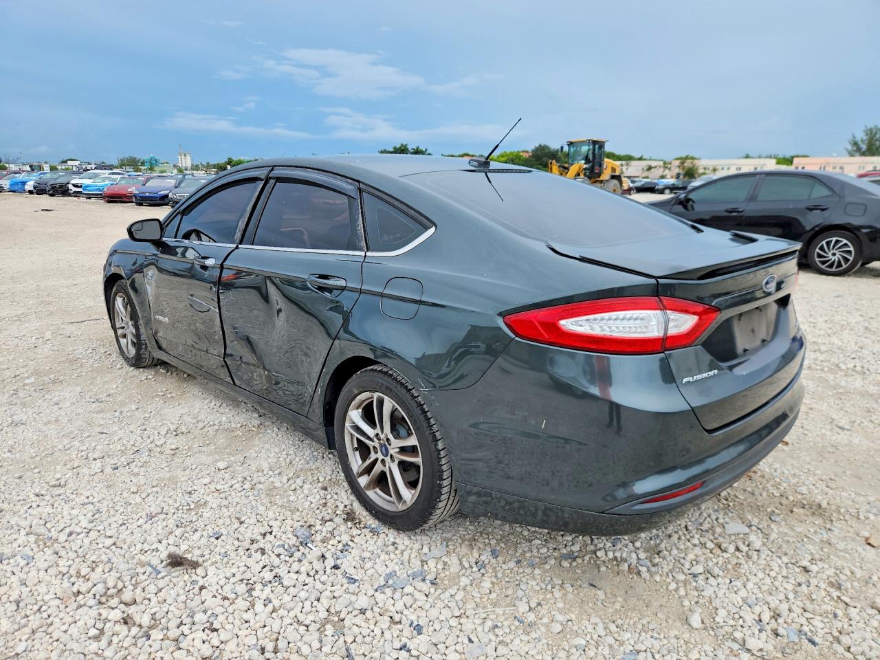 3FA6P0LU0FR185718 · 2015 FORD FUSION · 2/12
