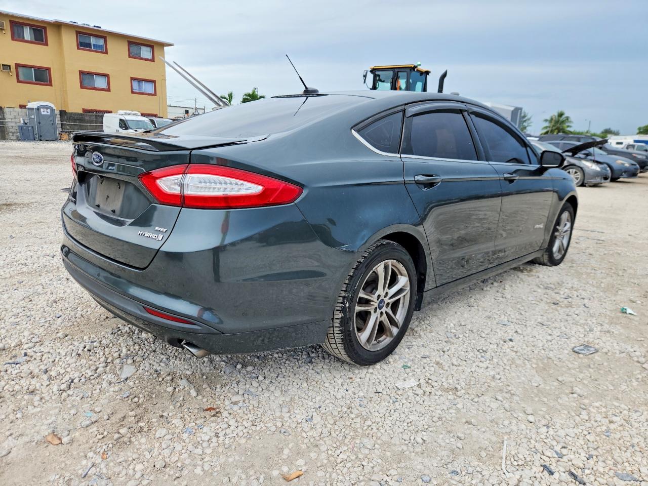 3FA6P0LU0FR185718 · 2015 FORD FUSION · 3/12