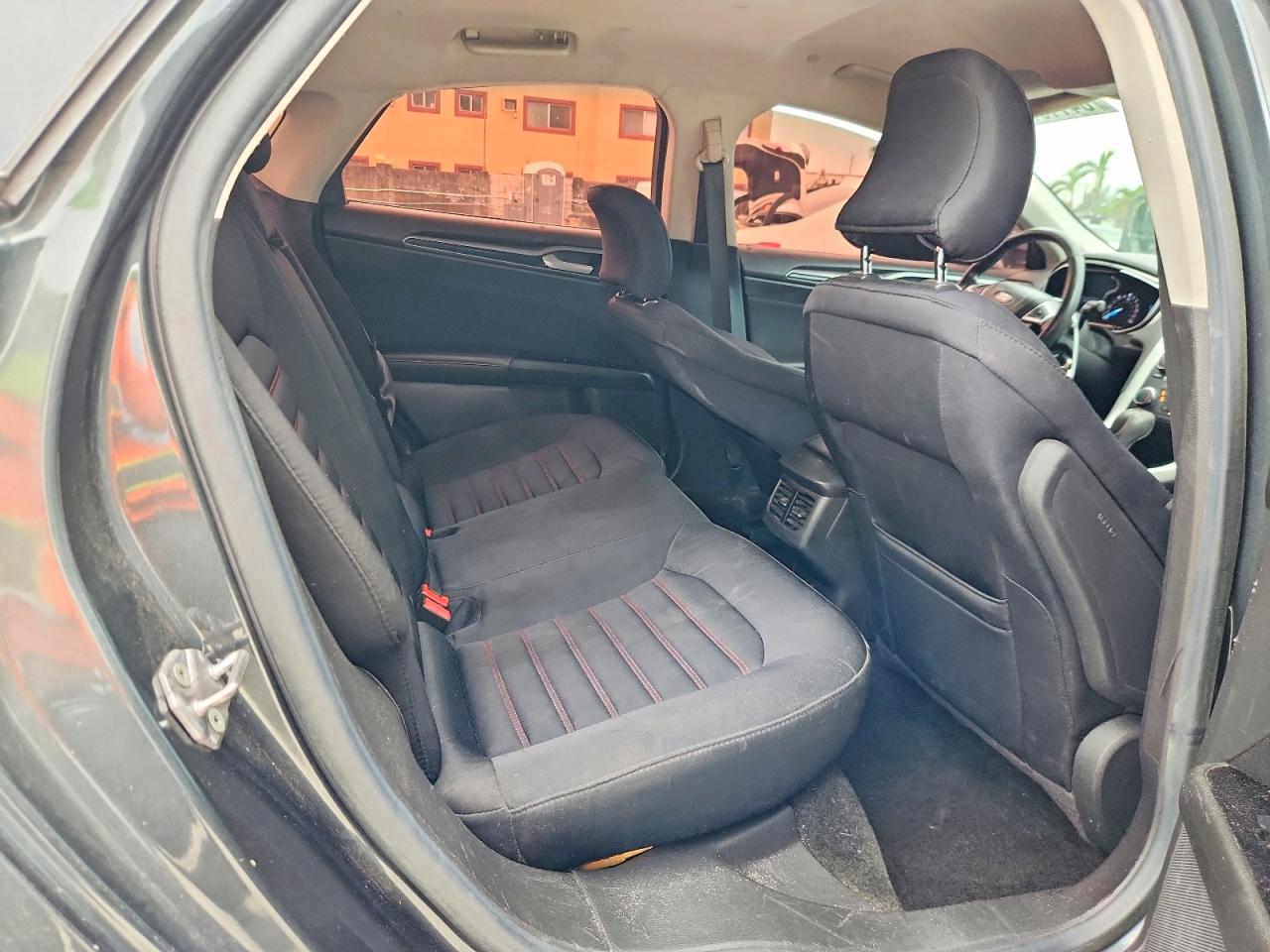 3FA6P0LU0FR185718 · 2015 FORD FUSION · 10/12