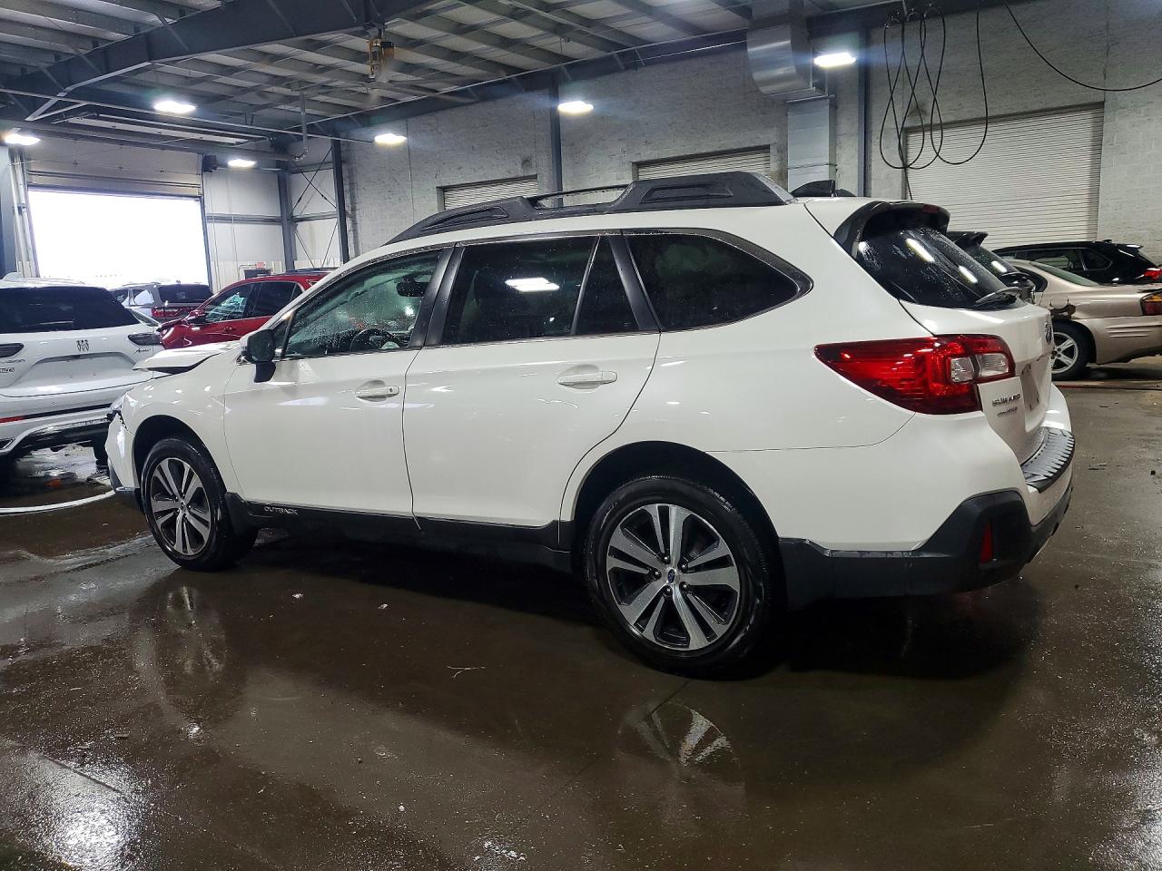 4S4BSANC6J3393946 · 2018 SUBARU OUTBACK · 2/12