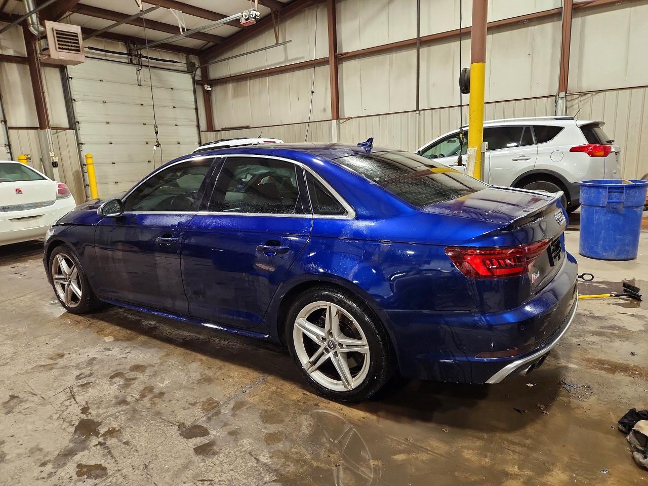 WAUC4AF4XJA230140 · 2018 AUDI S4 · 2/12