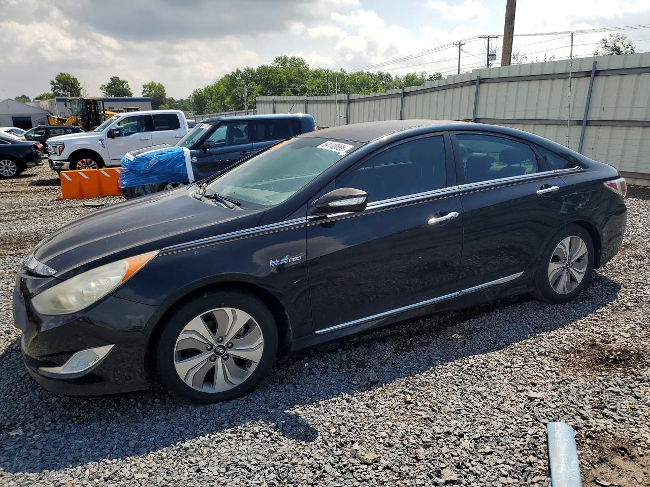 KMHEC4A44DA084129 · 2013 HYUNDAI SONATA