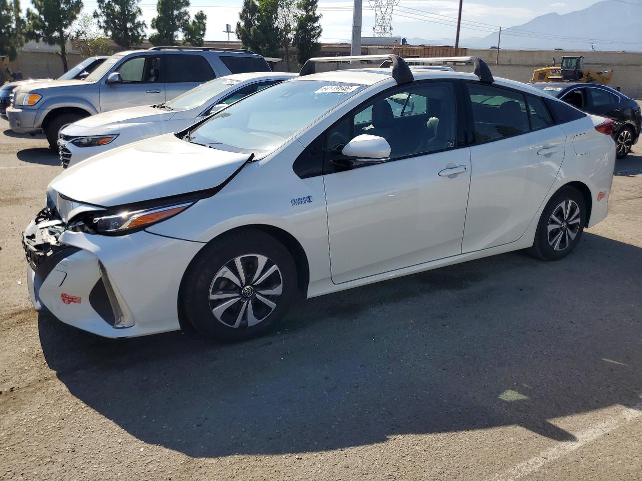 JTDKARFP4H3008157 · 2017 TOYOTA PRIUS PRIME