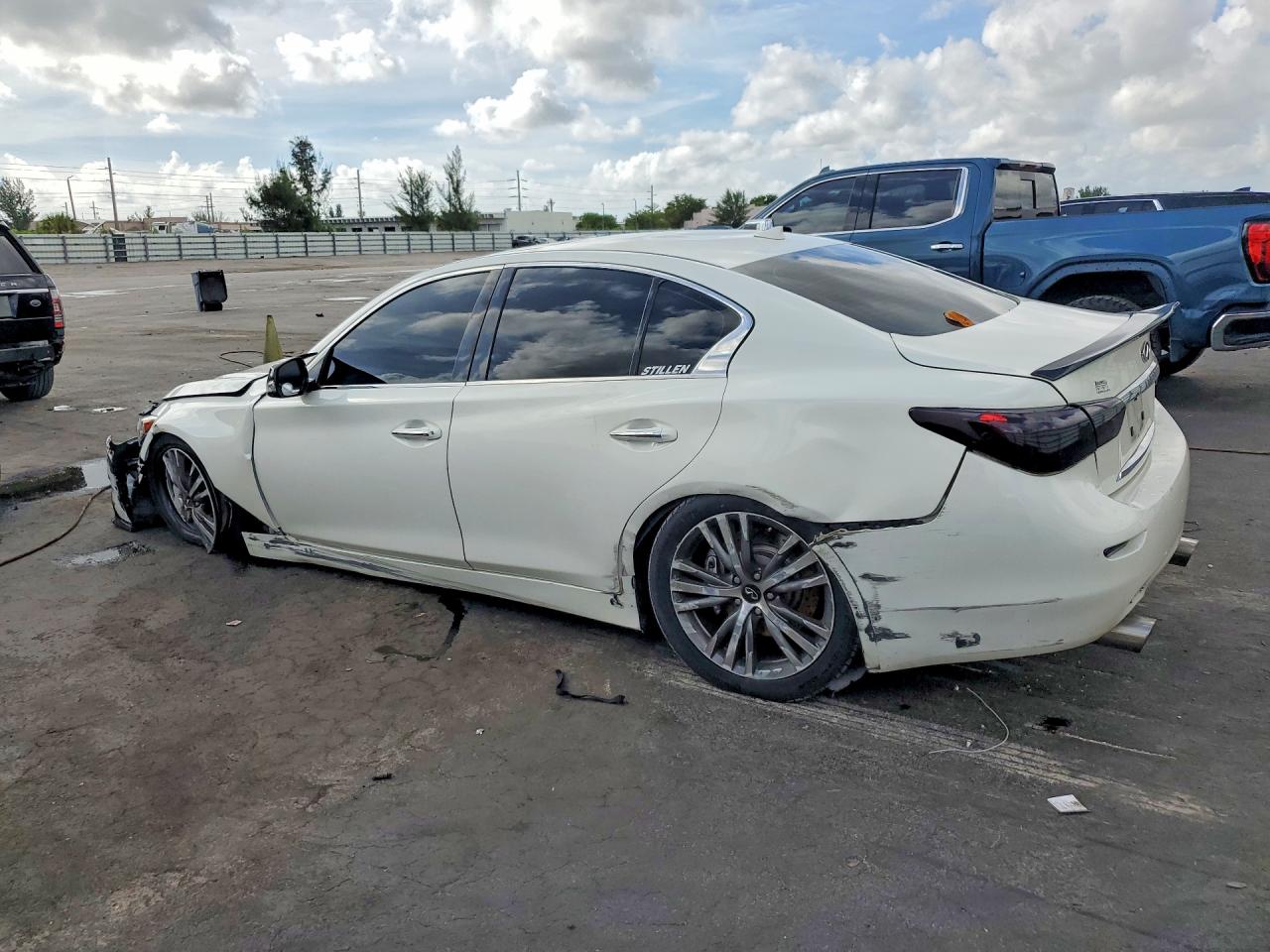 JN1BV7AP2EM671929 · 2014 INFINITI Q50 · 2/13