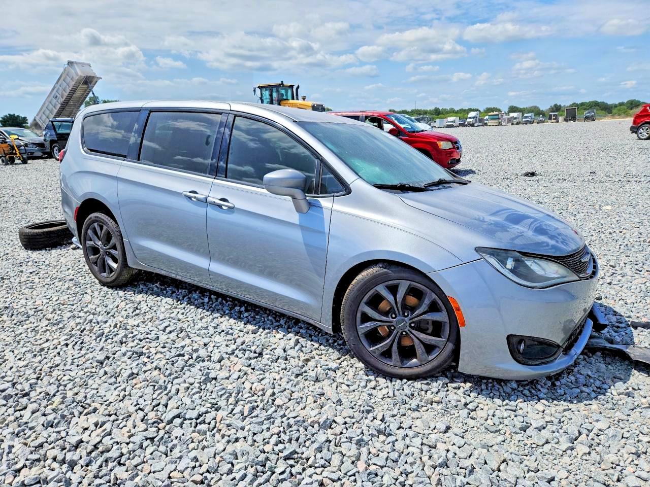 2C4RC1FG8LR120079 · 2020 CHRYSLER PACIFICA · 4/13