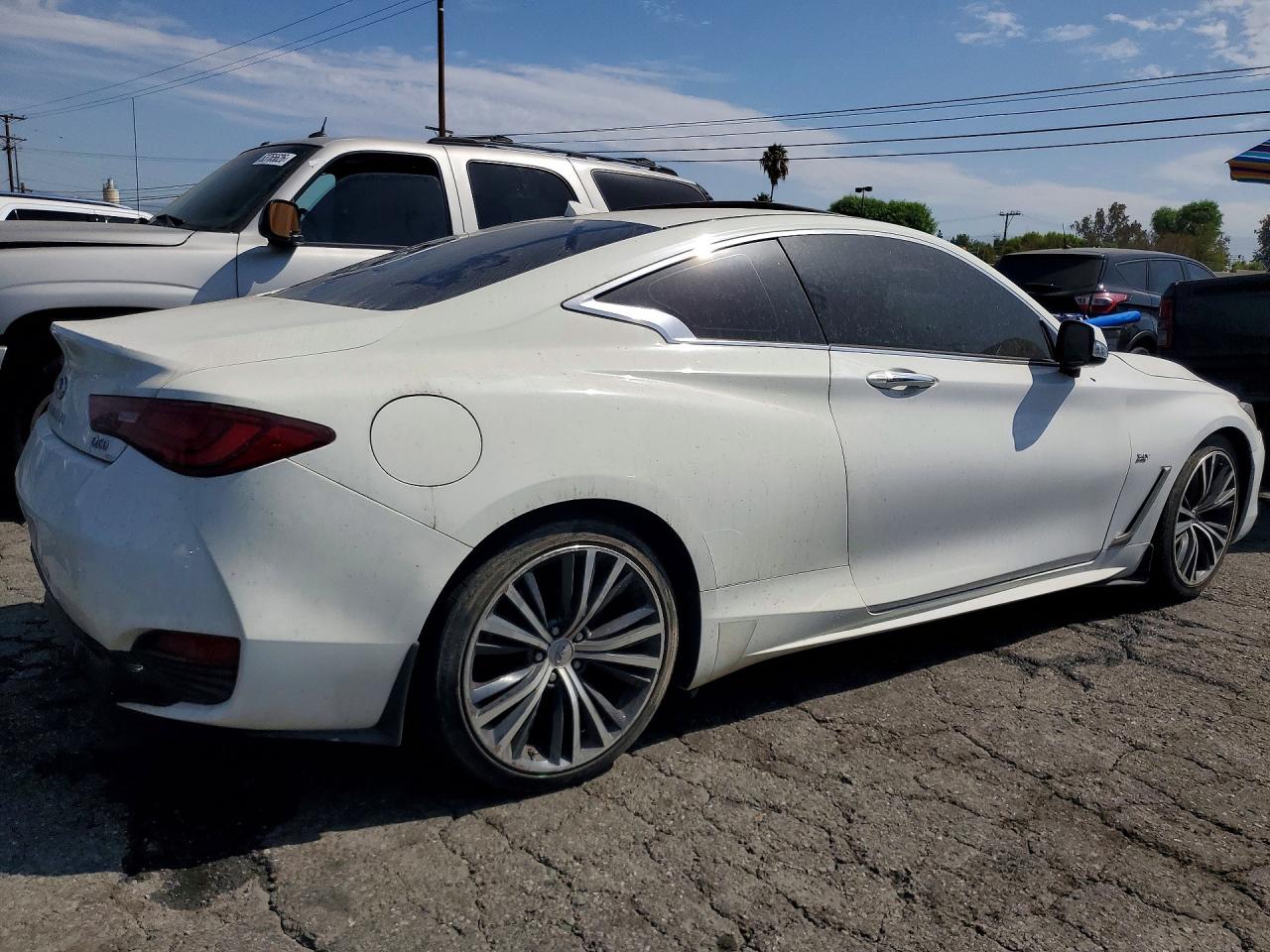 JN1EV7EK5JM340476 · 2018 INFINITI Q60 · 3/12