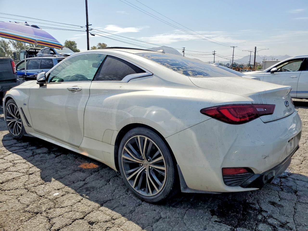 JN1EV7EK5JM340476 · 2018 INFINITI Q60 · 2/12