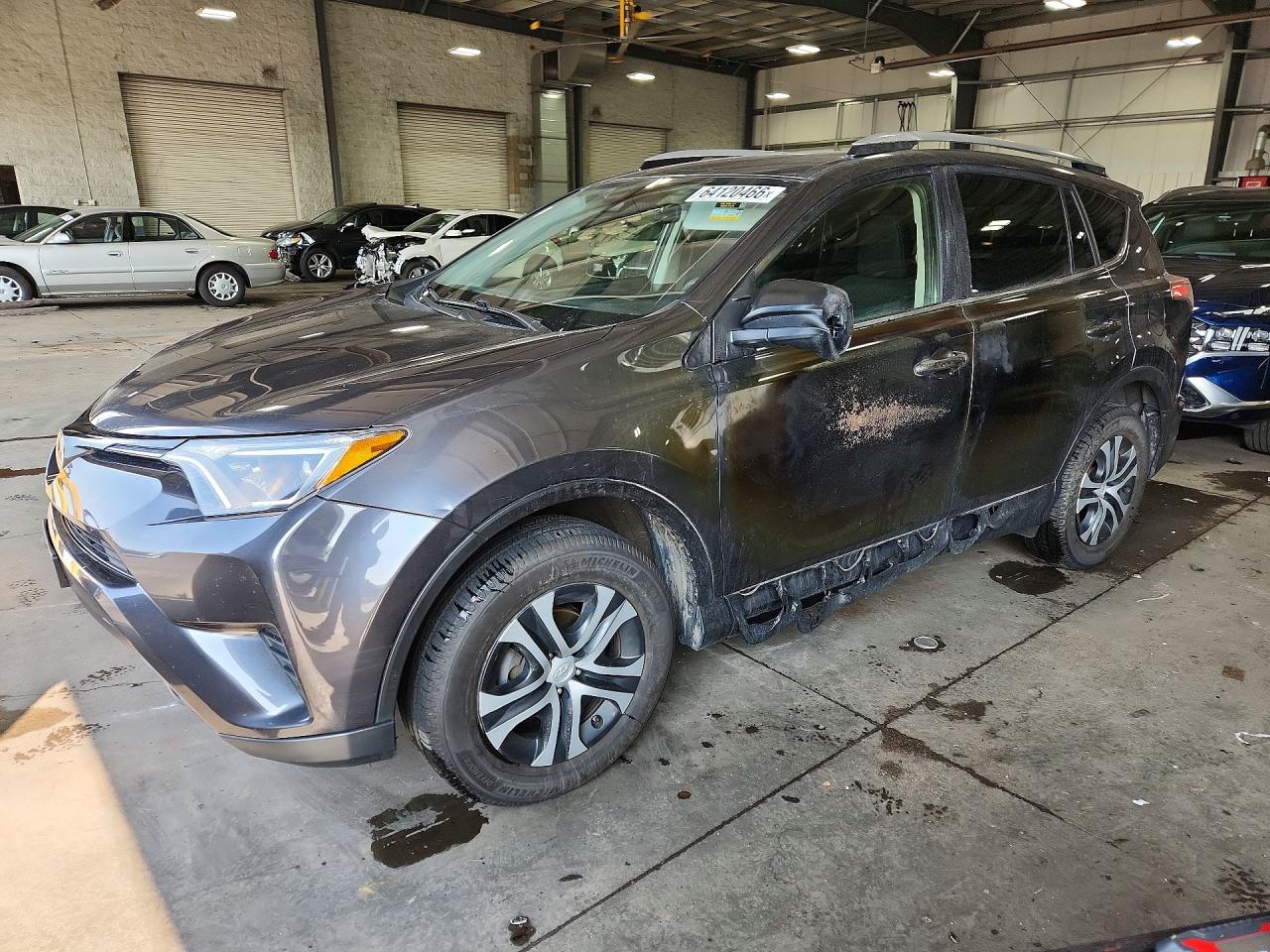 JTMBFREV0JJ736027 · 2018 TOYOTA RAV4