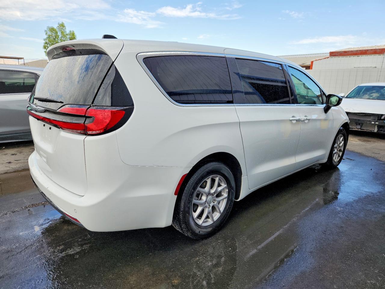 2C4RC1BG7SR612462 · 2025 CHRYSLER PACIFICA · 3/14