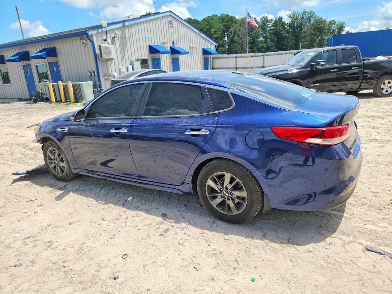 5XXGT4L35GG091018 · 2016 KIA OPTIMA · 2/12