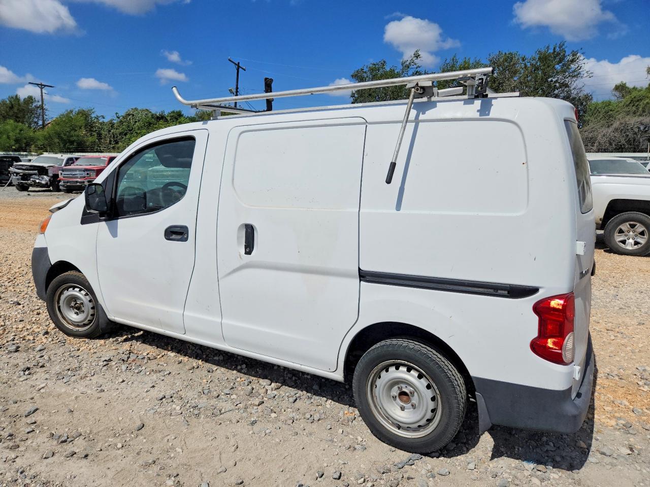 3N6CM0KN2HK698140 · 2017 NISSAN NV200 · 2/13
