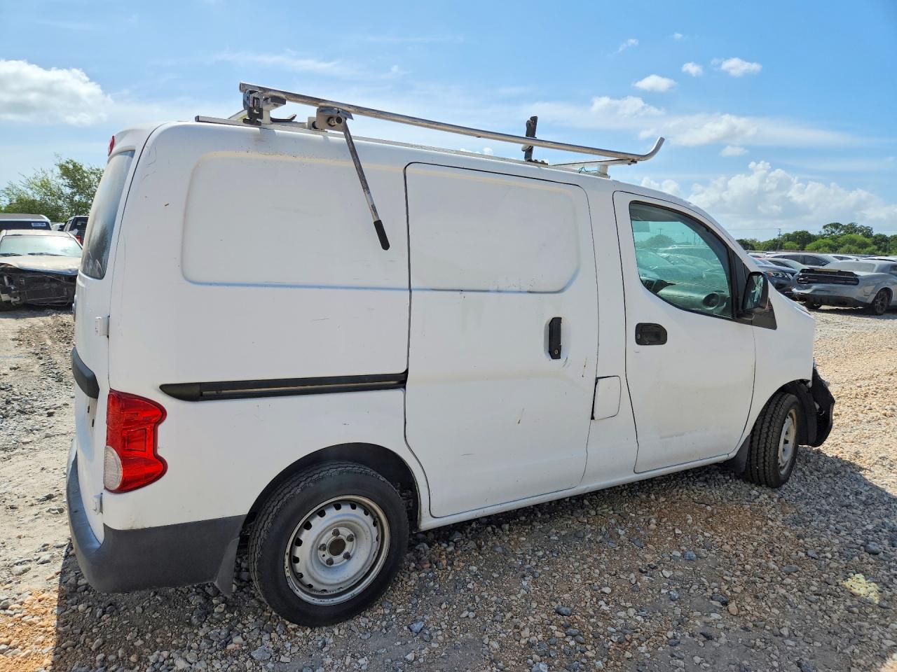 3N6CM0KN2HK698140 · 2017 NISSAN NV200 · 3/13