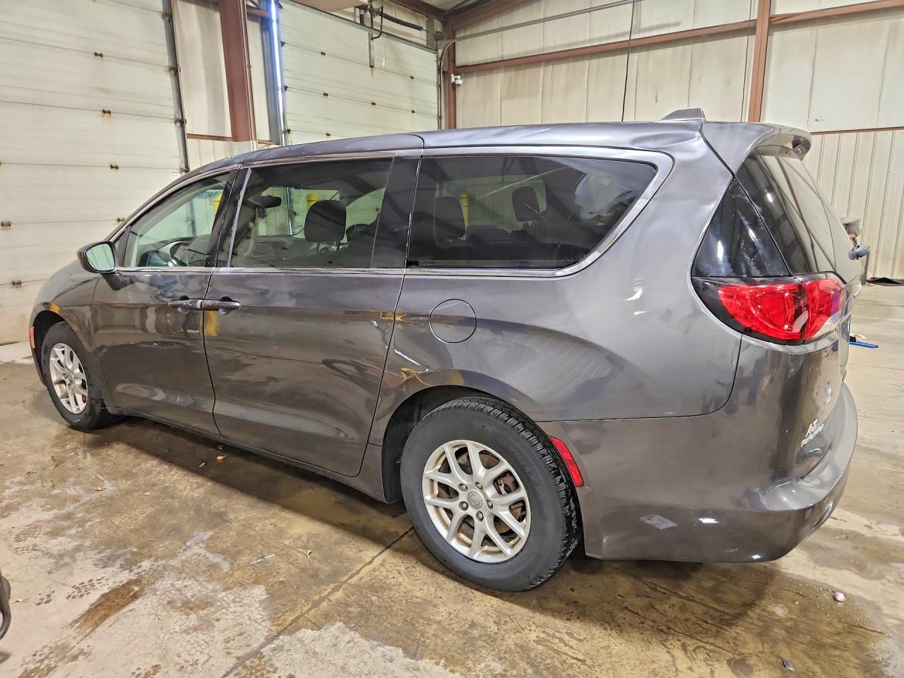 2C4RC1DG9HR588249 · 2017 CHRYSLER PACIFICA · 2/13