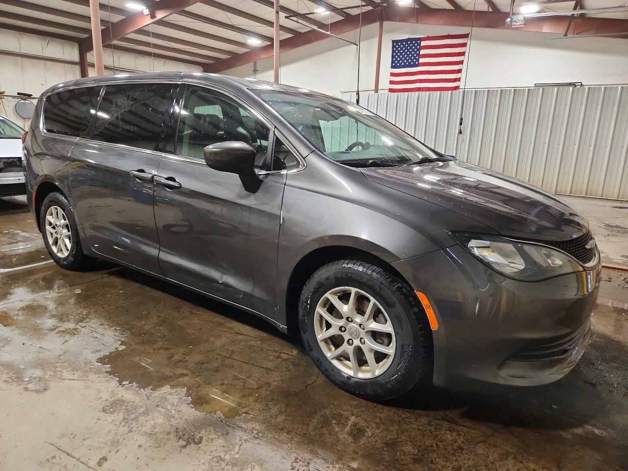 2C4RC1DG9HR588249 · 2017 CHRYSLER PACIFICA · 4/13
