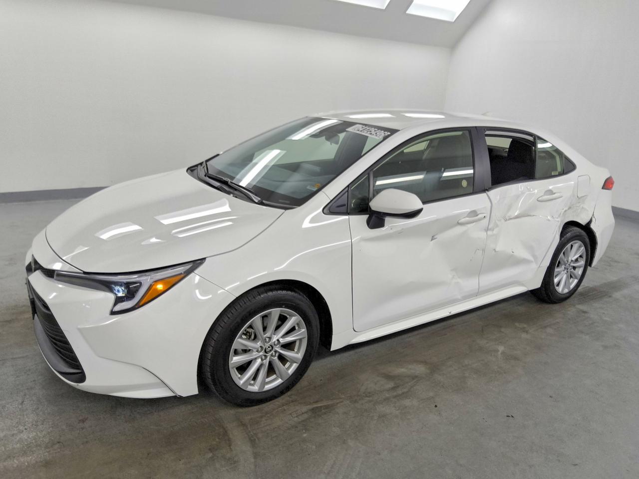 JTDBCMFE2T3132254 · 2026 TOYOTA COROLLA HYBRID