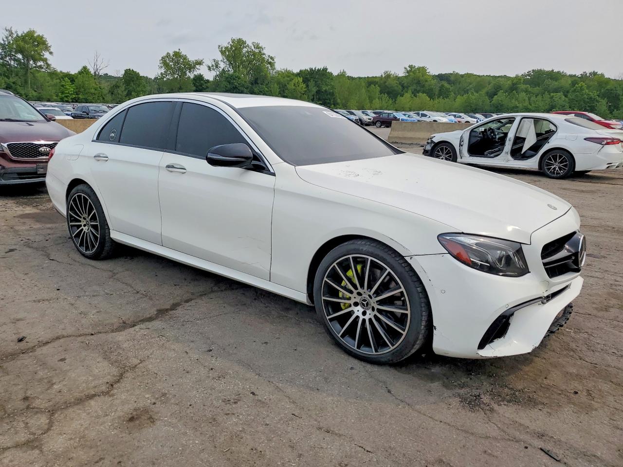 WDDZF4KBXHA221175 · 2017 MERCEDES-BENZ E · 4/13