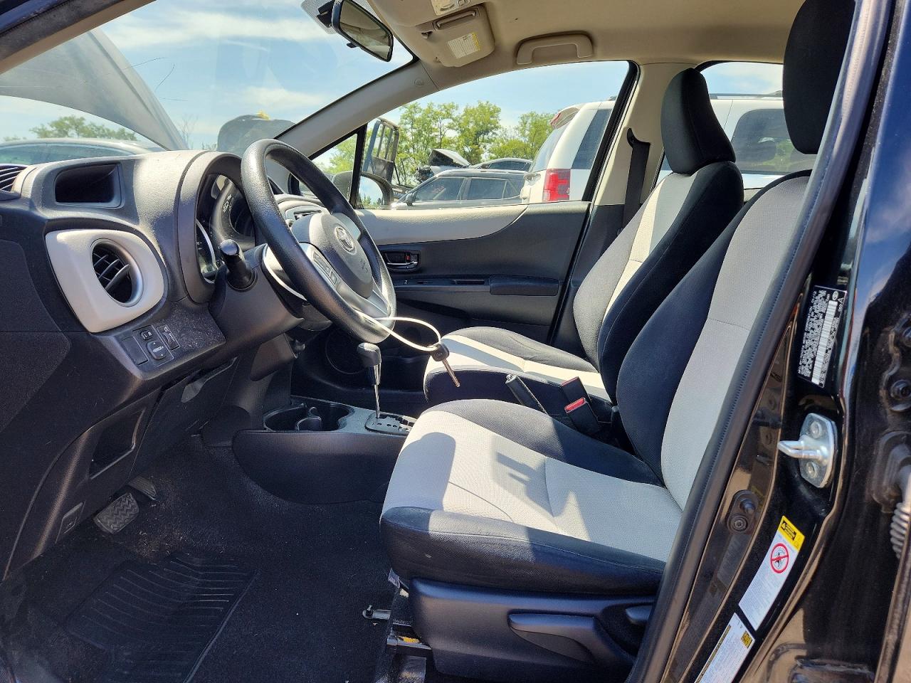 JTDKTUD36CD520938 · 2012 TOYOTA YARIS · 7/12