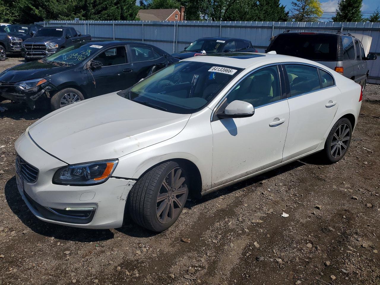 2017 VOLVO S60
