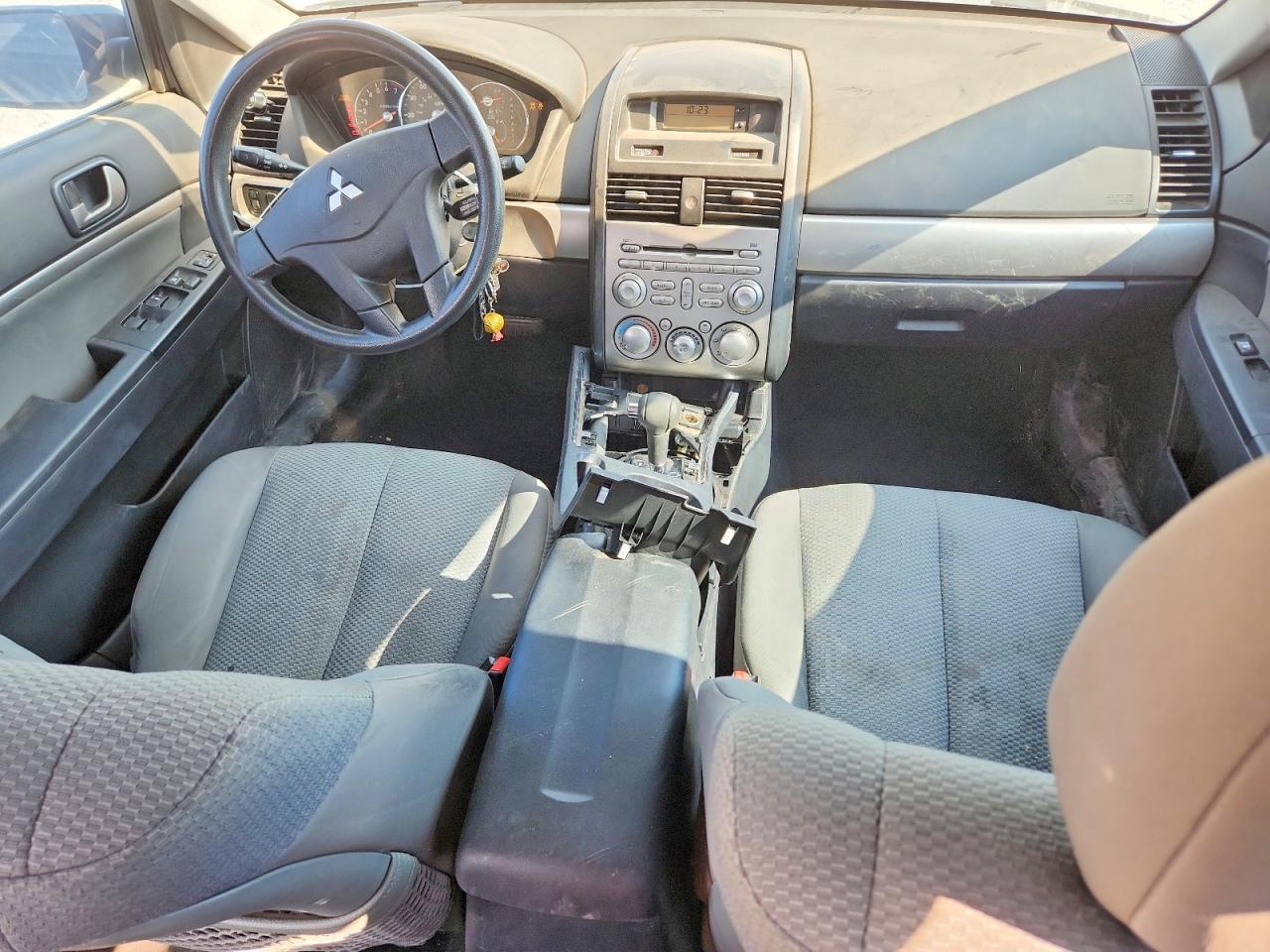 4A32B2FF8BE023216 · 2011 MITSUBISHI GALANT · 8/12