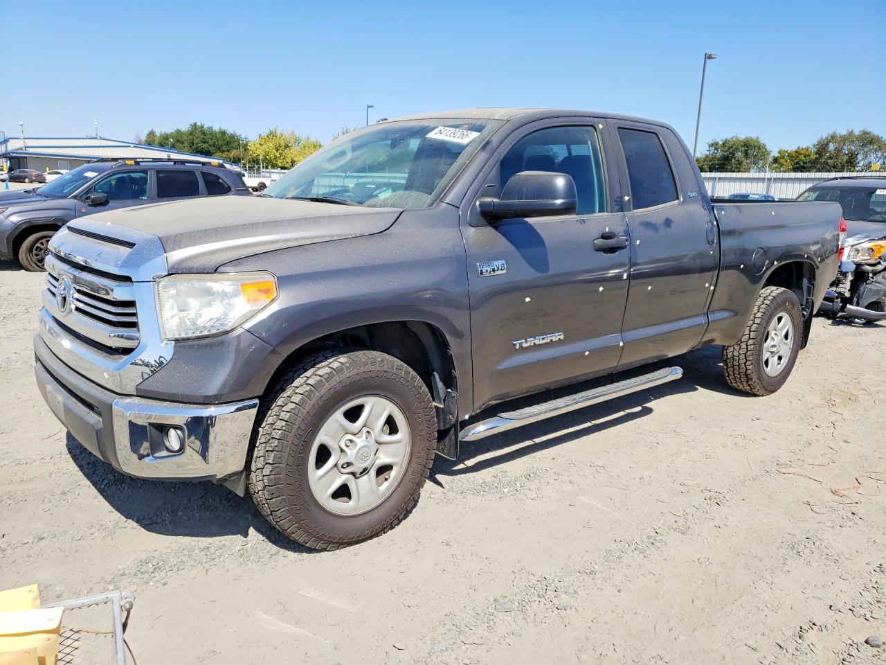 5TFRY5F16HX228732 · 2017 TOYOTA TUNDRA SR5