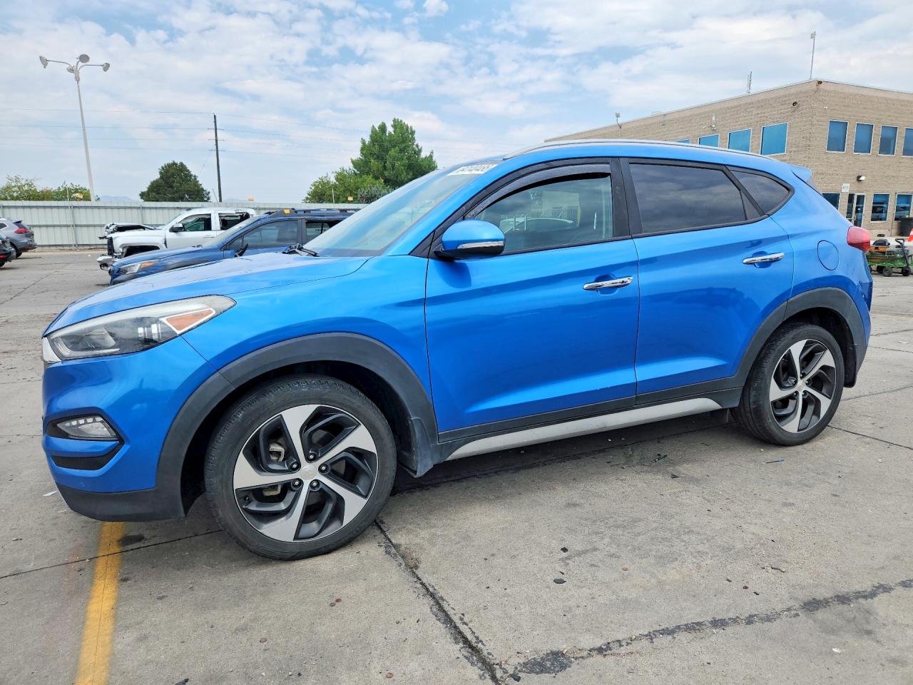 KM8J3CA2XJU704080 · 2018 HYUNDAI TUCSON