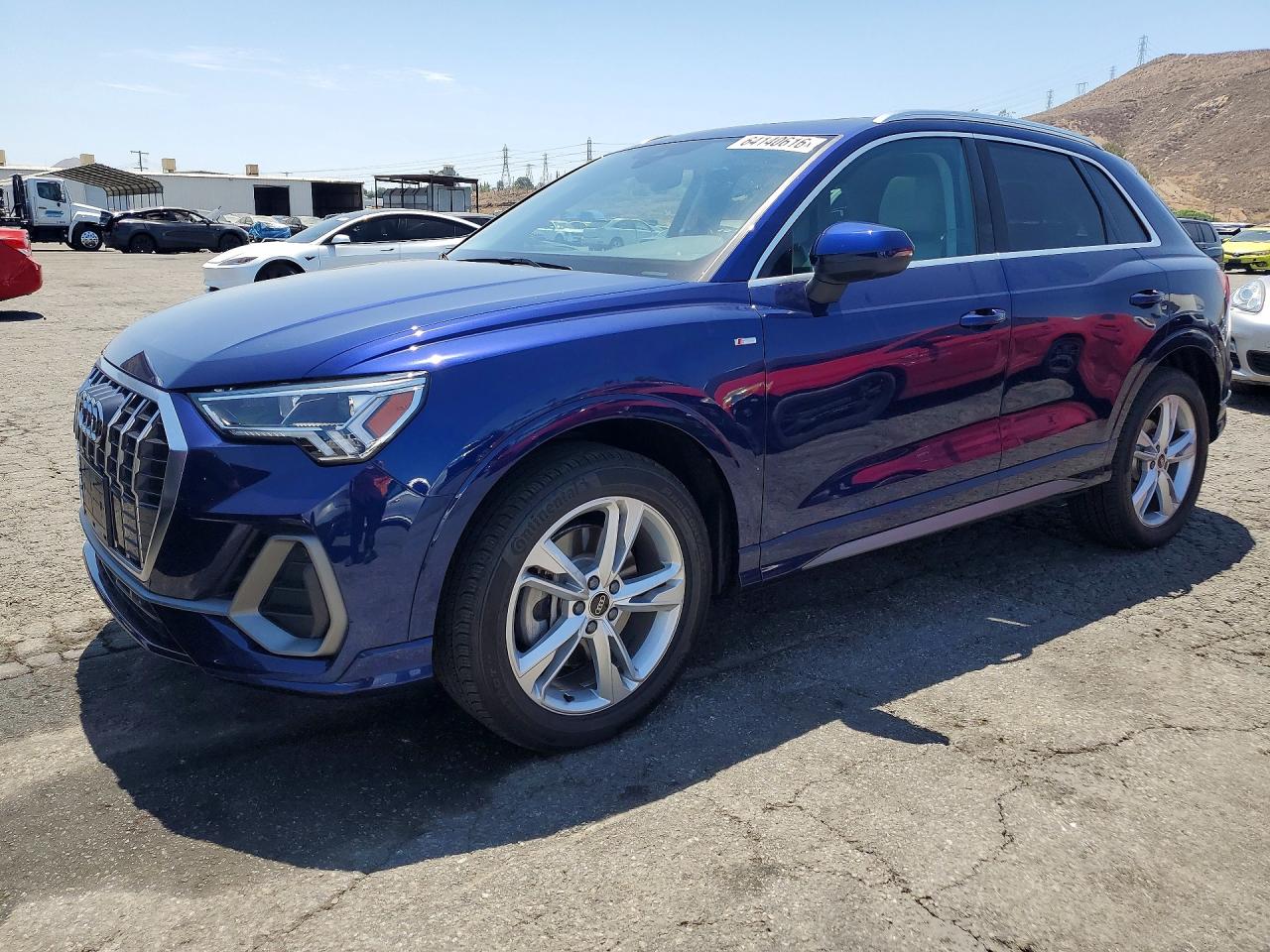 WA1EECF36R1066273 · 2024 AUDI Q3