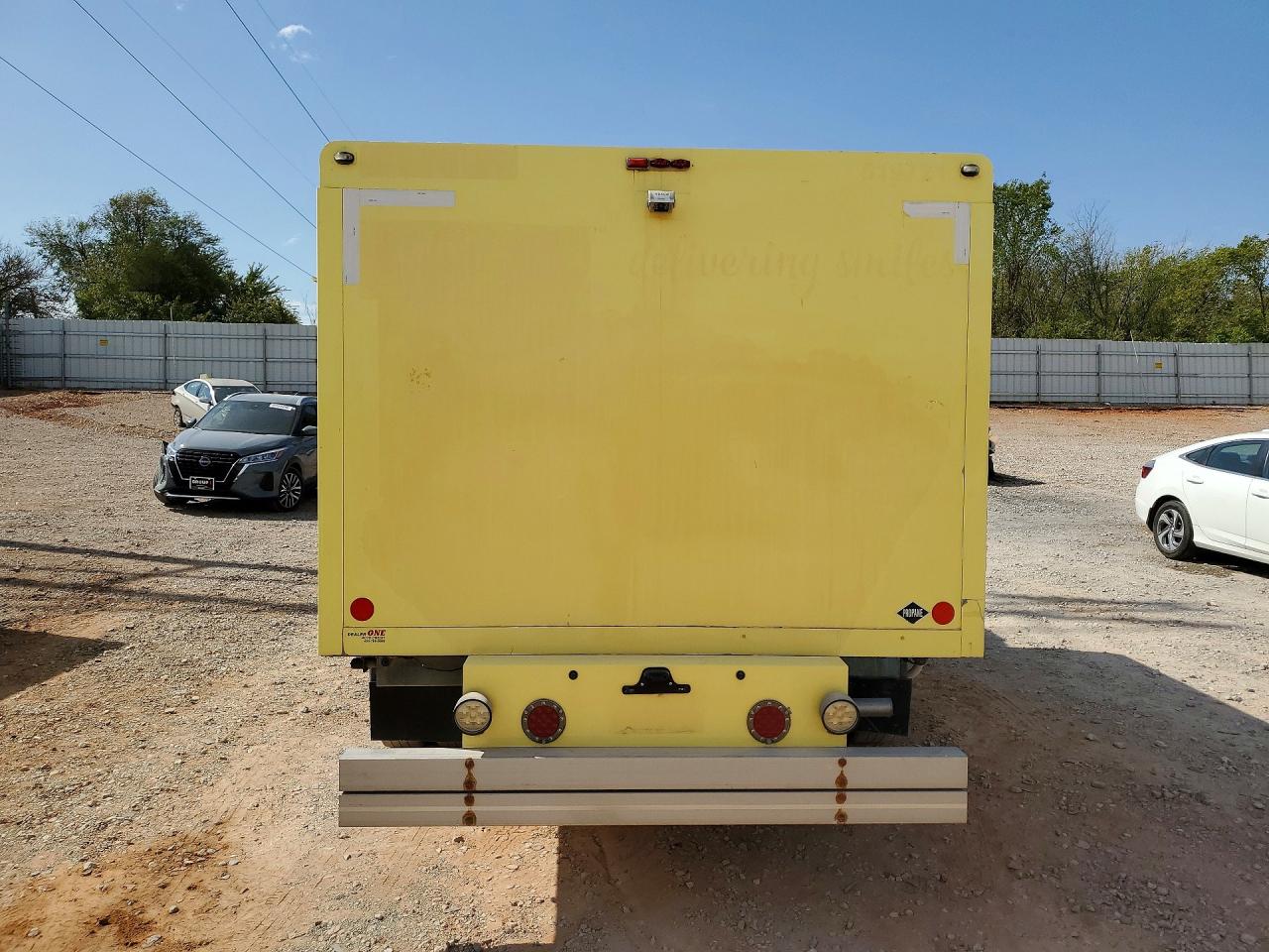 1FDXE4FS8KDC19330 · 2019 FORD ECONOLINE · 6/13