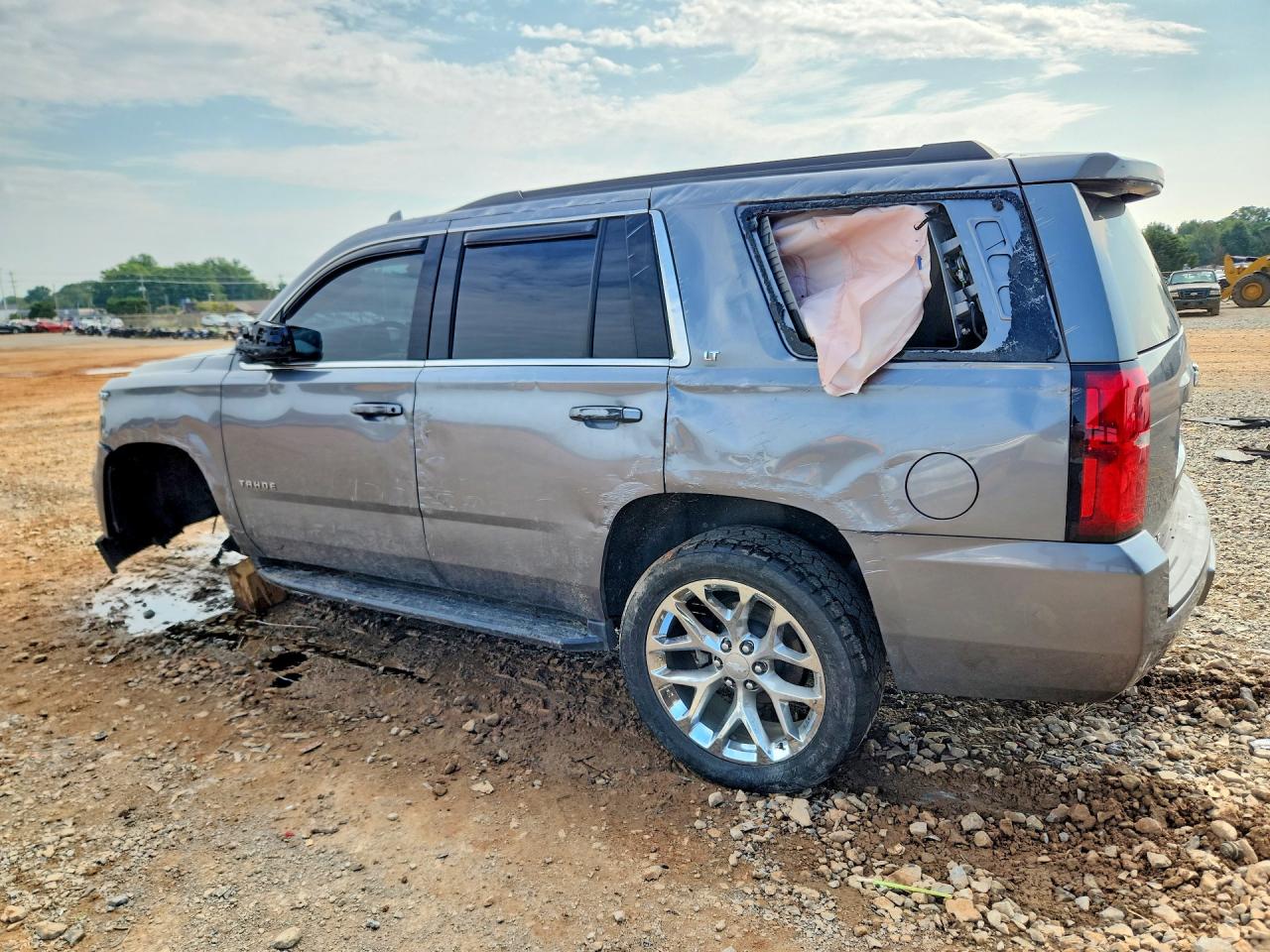 1GNSCBKC0JR274502 · 2018 CHEVROLET TAHOE · 2/14
